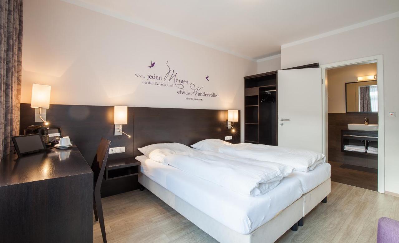 Sleepbeeone Wilhelmshaven Hotel Kültér fotó