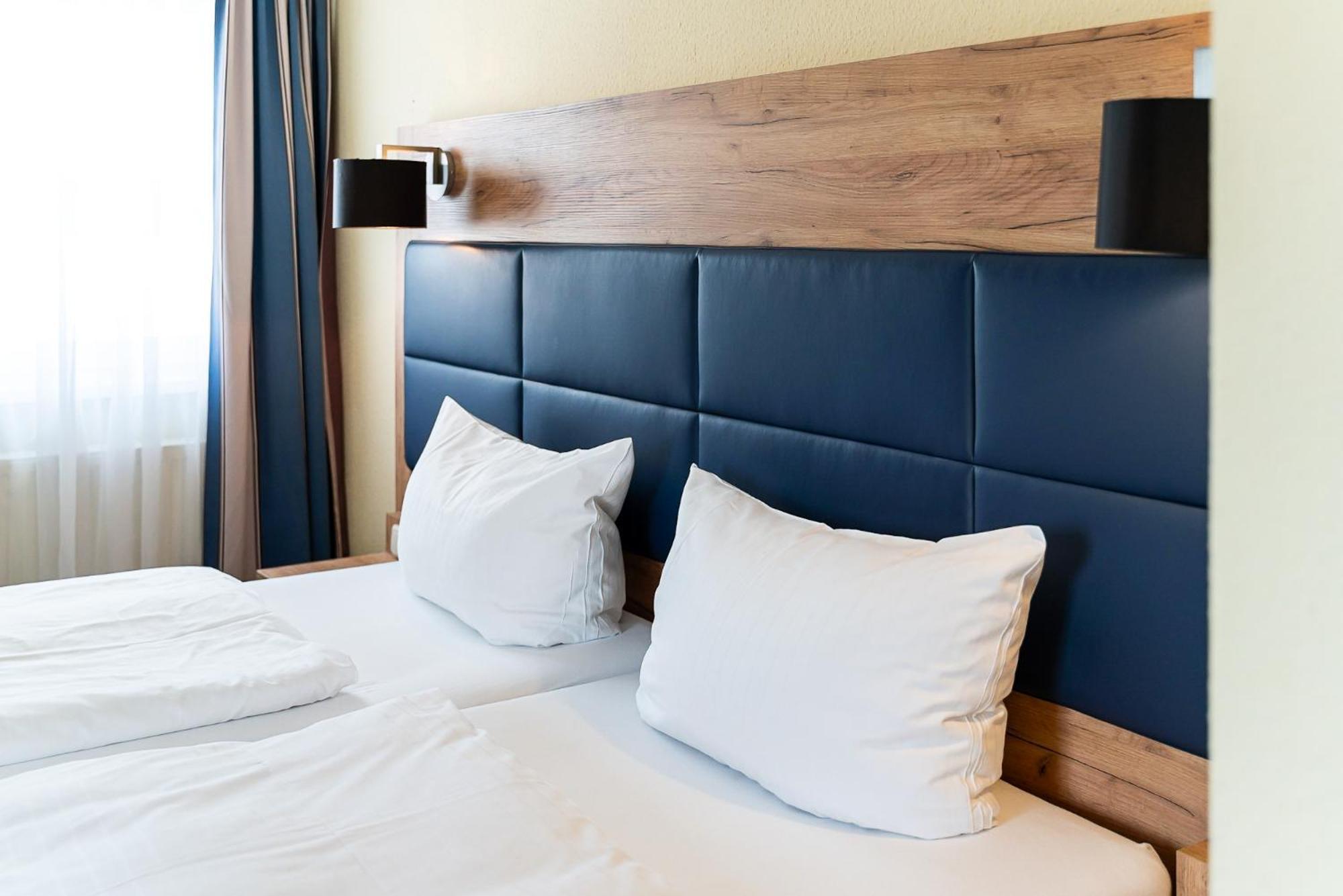 Sleepbeeone Wilhelmshaven Hotel Kültér fotó
