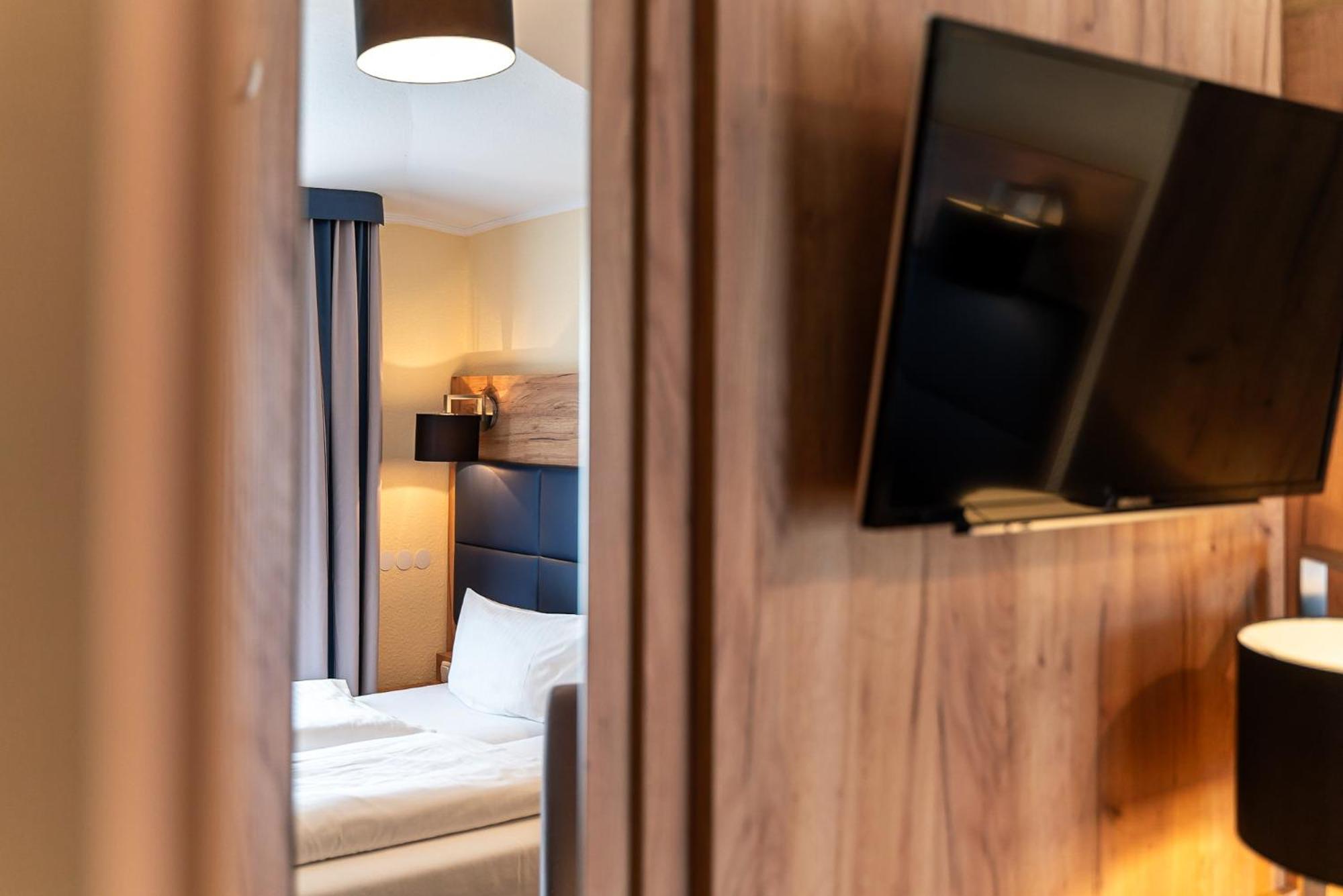 Sleepbeeone Wilhelmshaven Hotel Kültér fotó