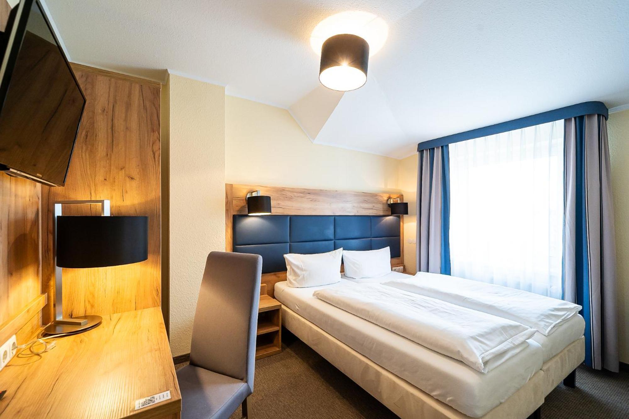 Sleepbeeone Wilhelmshaven Hotel Kültér fotó