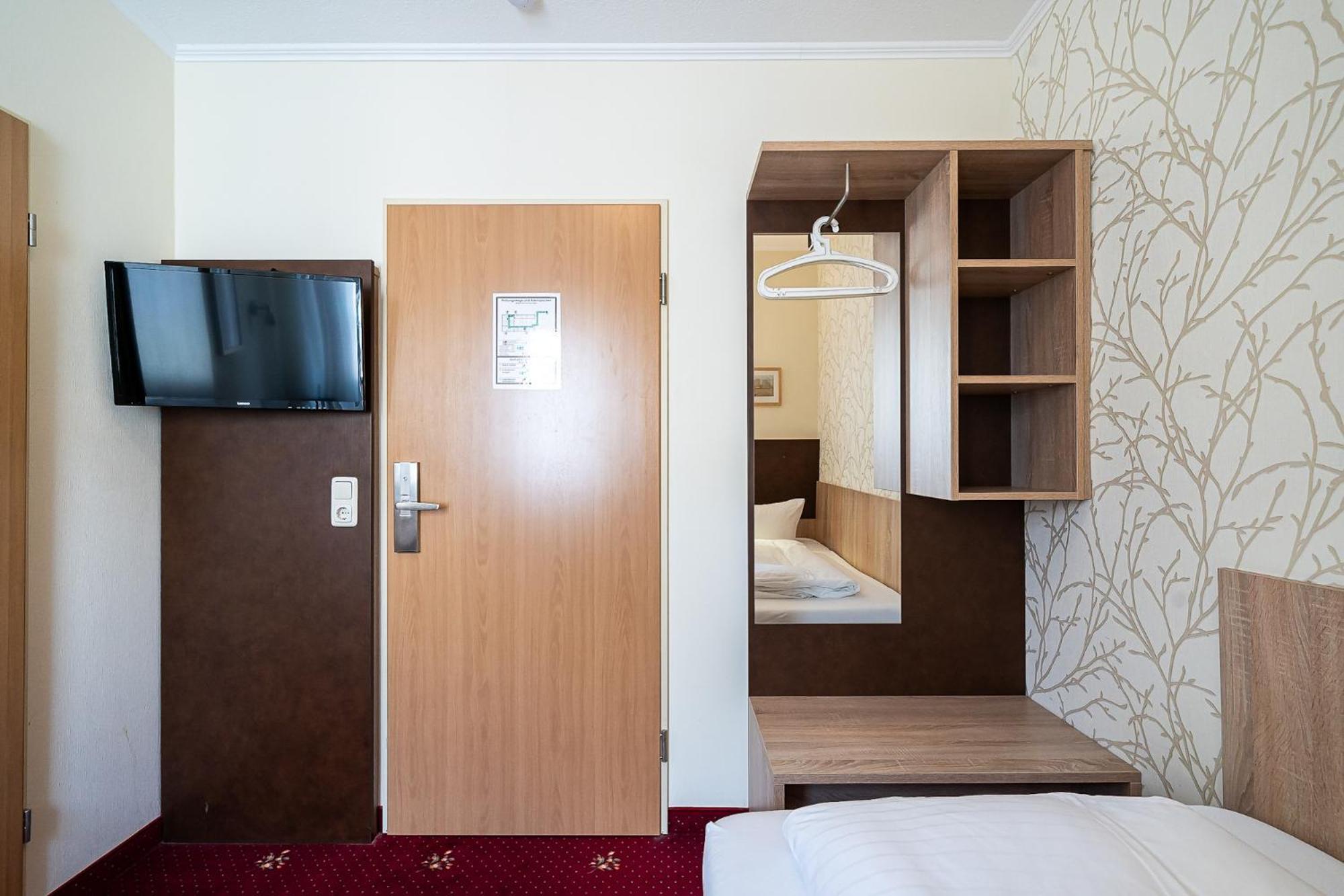 Sleepbeeone Wilhelmshaven Hotel Kültér fotó