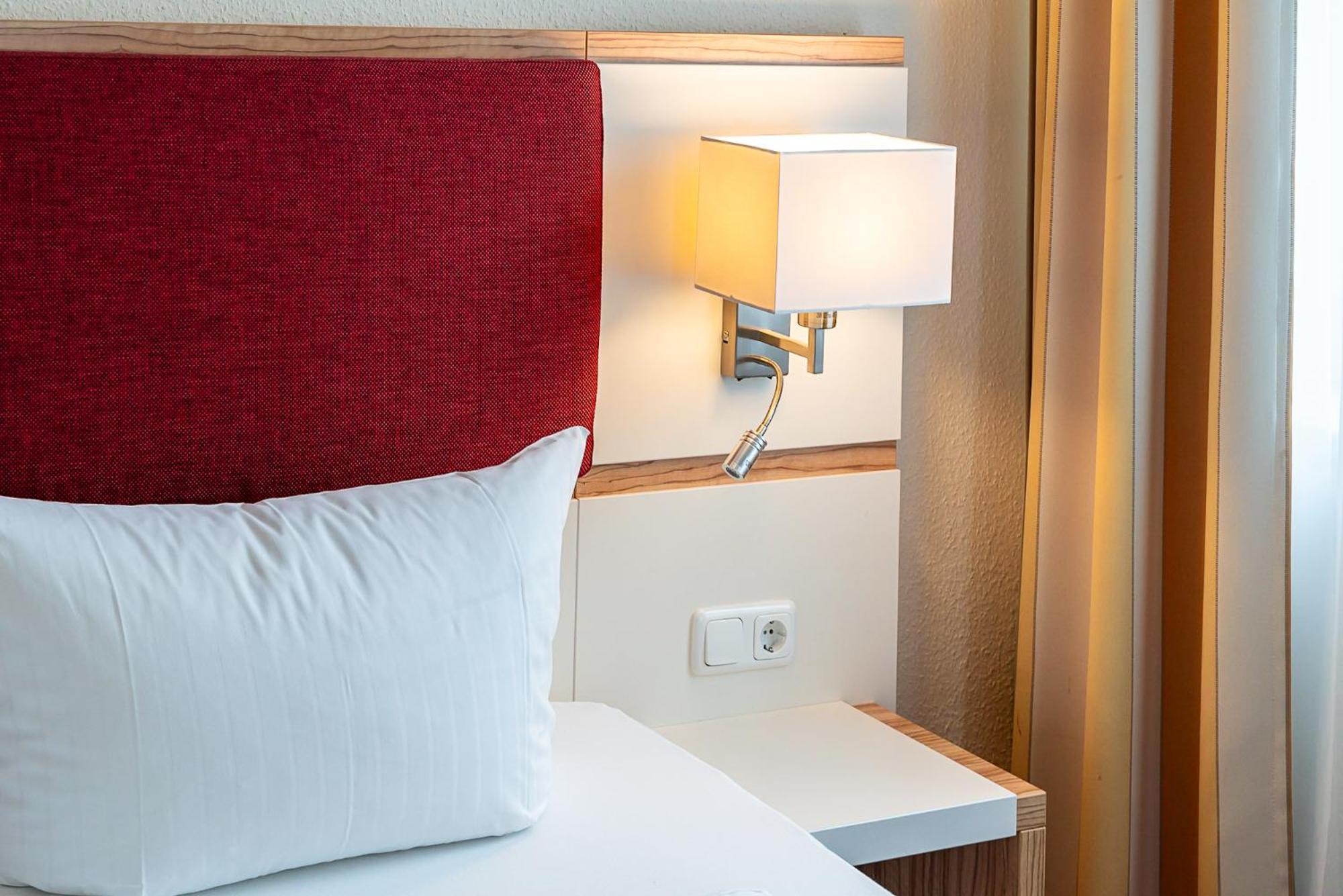 Sleepbeeone Wilhelmshaven Hotel Kültér fotó