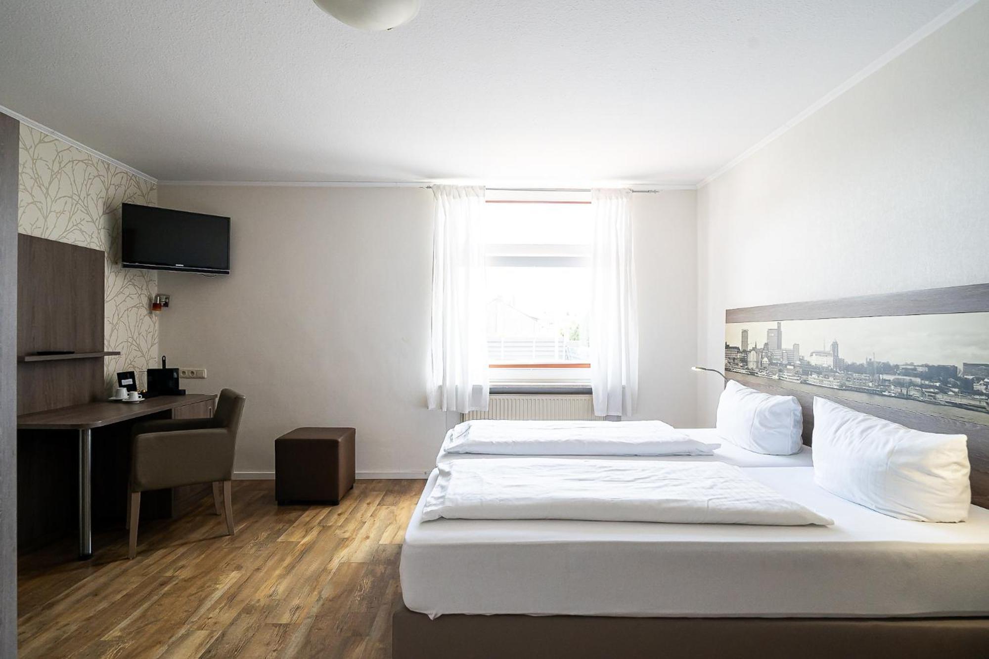 Sleepbeeone Wilhelmshaven Hotel Kültér fotó