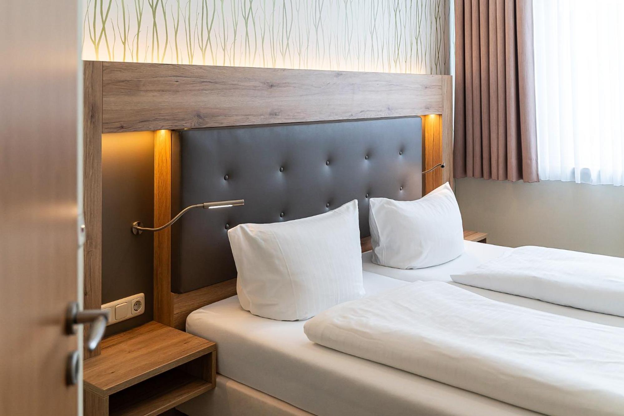 Sleepbeeone Wilhelmshaven Hotel Kültér fotó