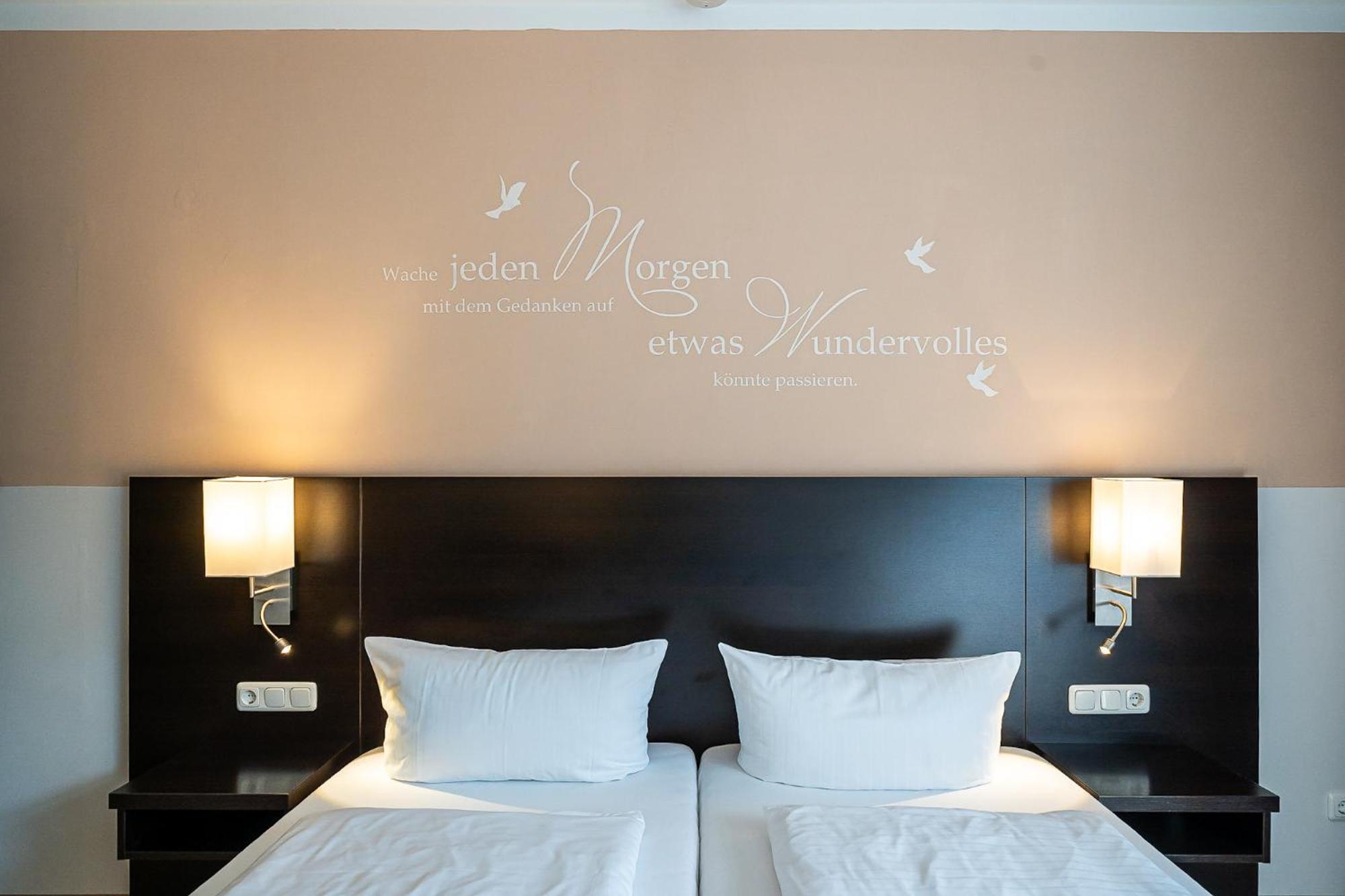 Sleepbeeone Wilhelmshaven Hotel Kültér fotó