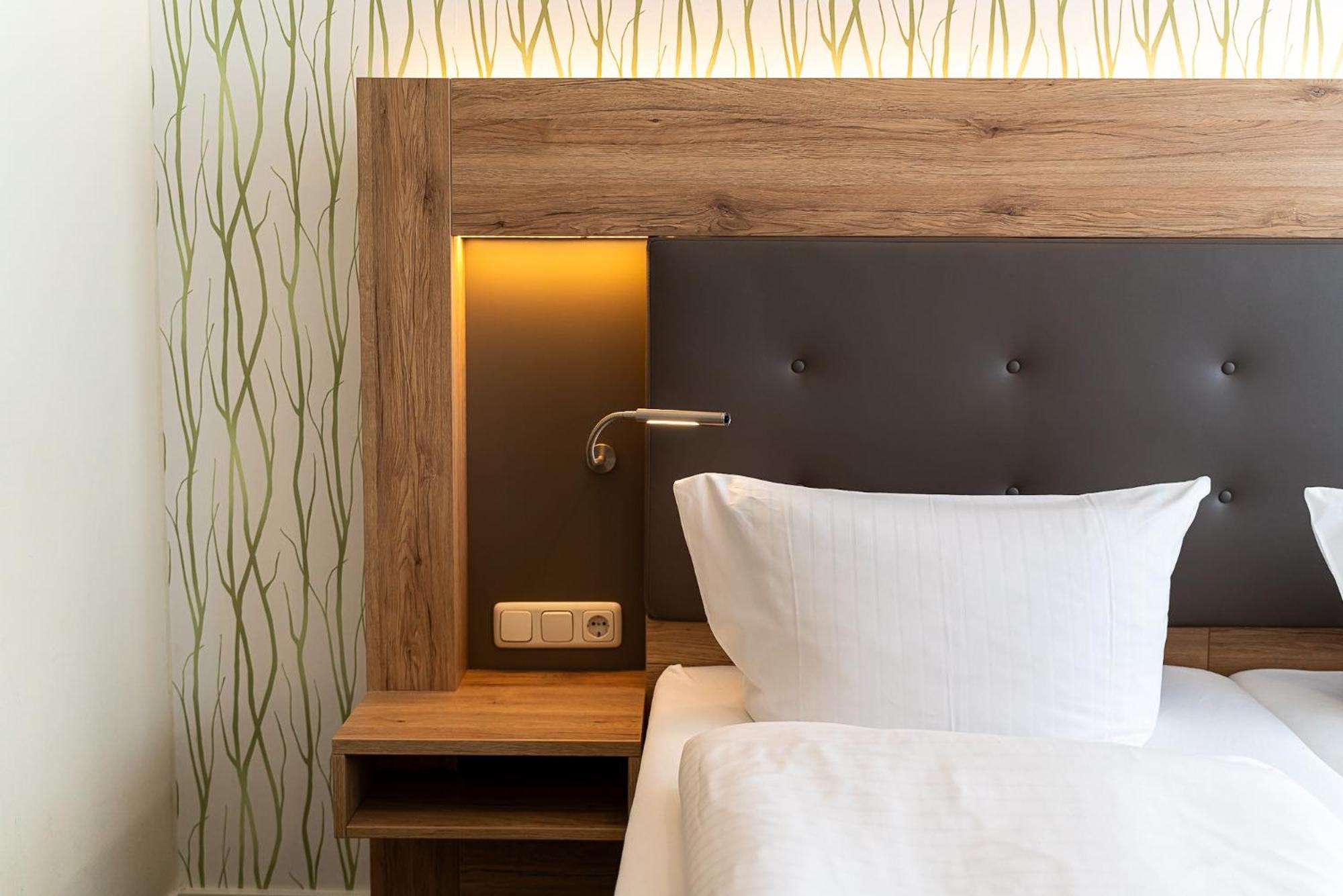 Sleepbeeone Wilhelmshaven Hotel Kültér fotó