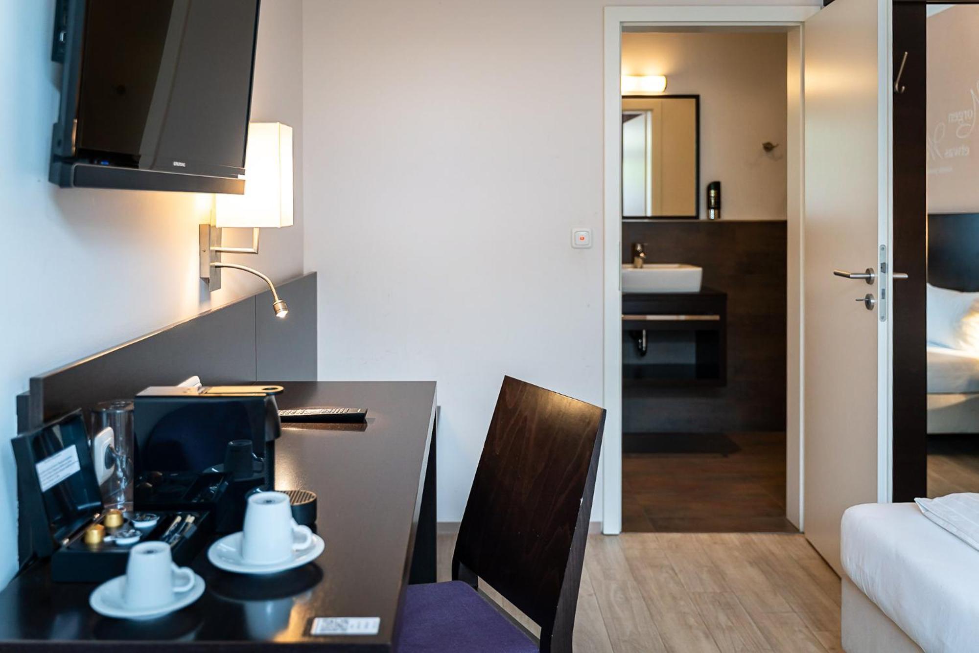 Sleepbeeone Wilhelmshaven Hotel Kültér fotó