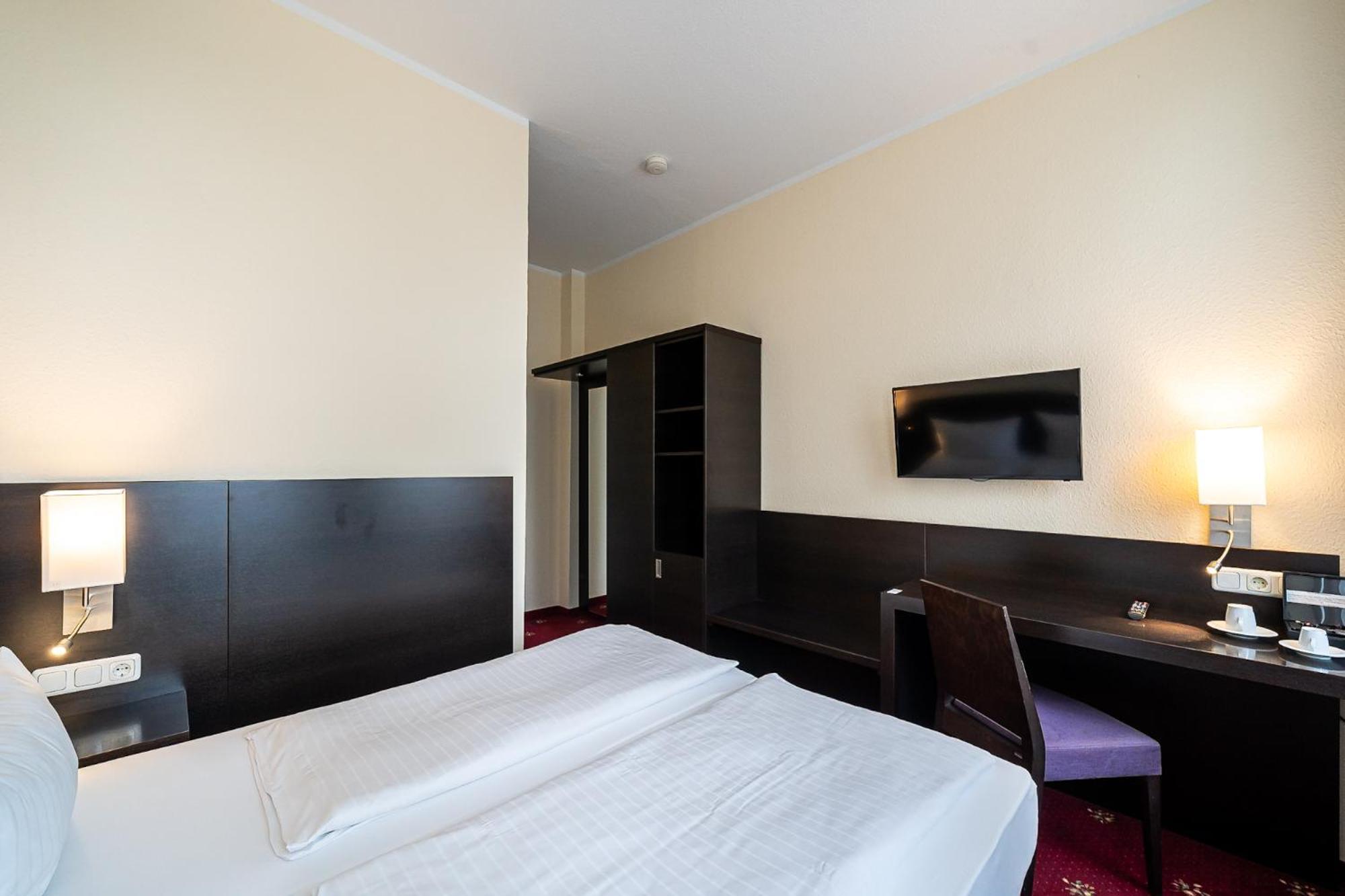 Sleepbeeone Wilhelmshaven Hotel Kültér fotó