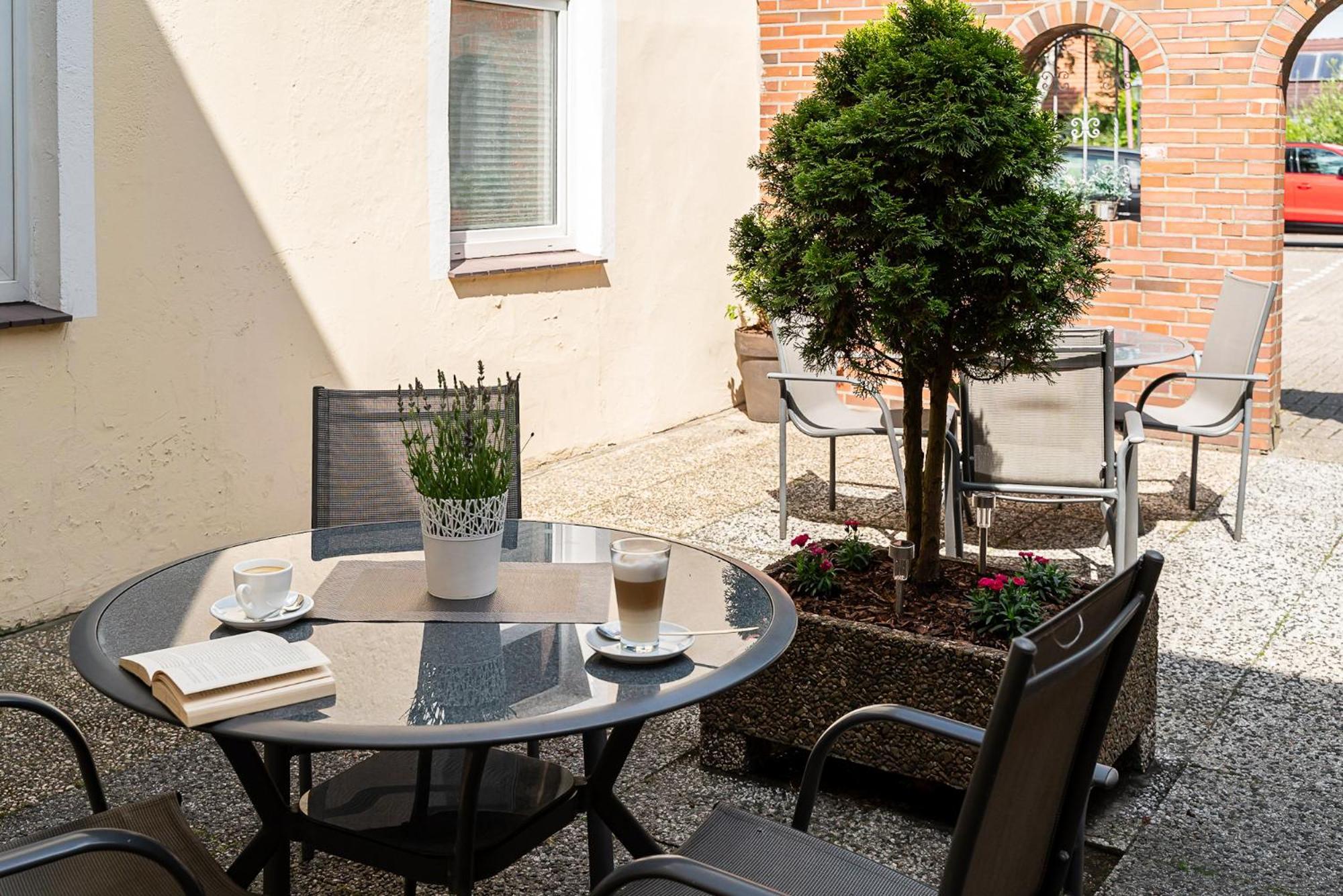 Sleepbeeone Wilhelmshaven Hotel Kültér fotó